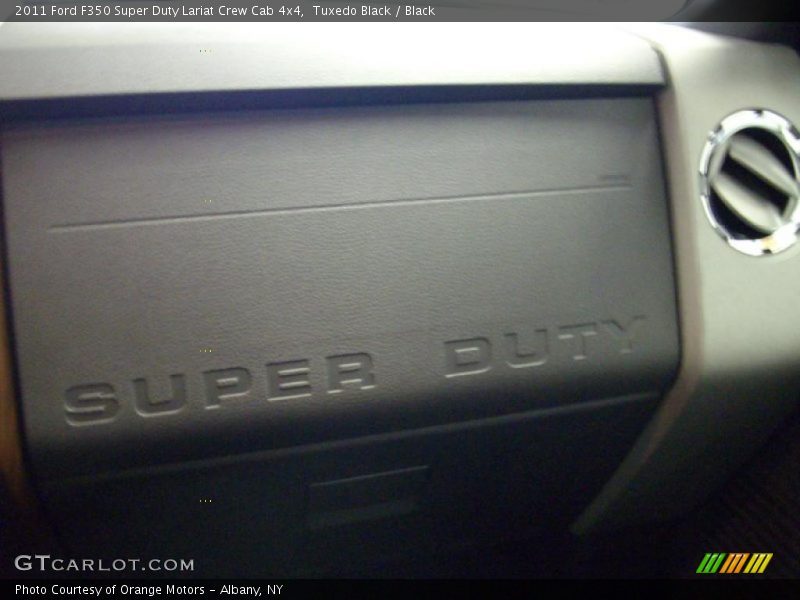 Tuxedo Black / Black 2011 Ford F350 Super Duty Lariat Crew Cab 4x4