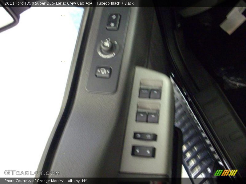 Tuxedo Black / Black 2011 Ford F350 Super Duty Lariat Crew Cab 4x4