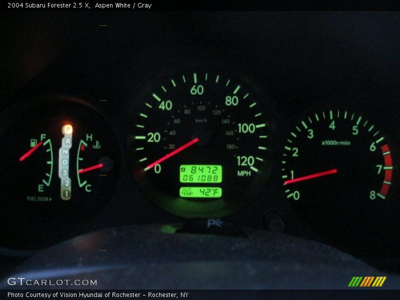 Aspen White / Gray 2004 Subaru Forester 2.5 X