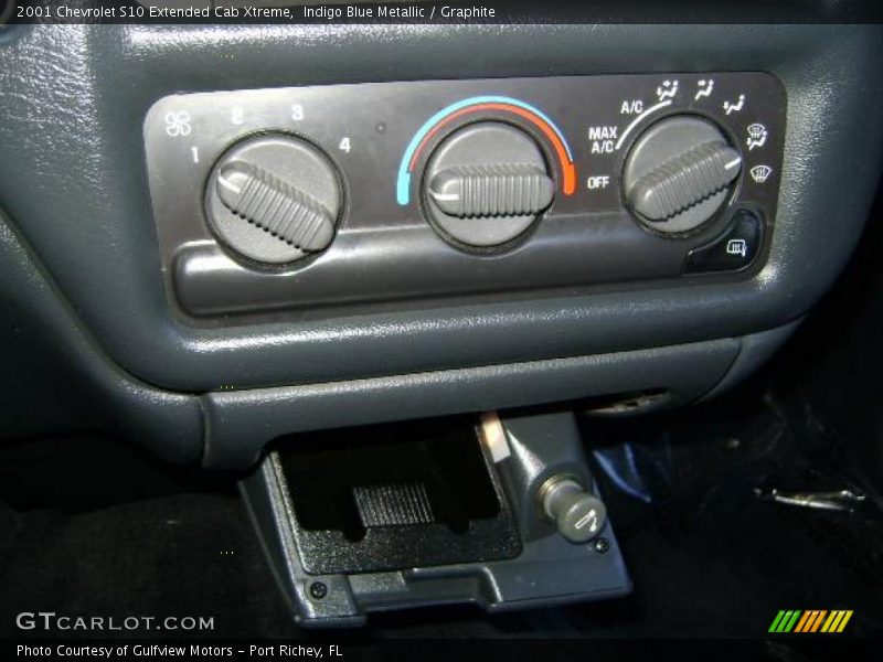 Indigo Blue Metallic / Graphite 2001 Chevrolet S10 Extended Cab Xtreme