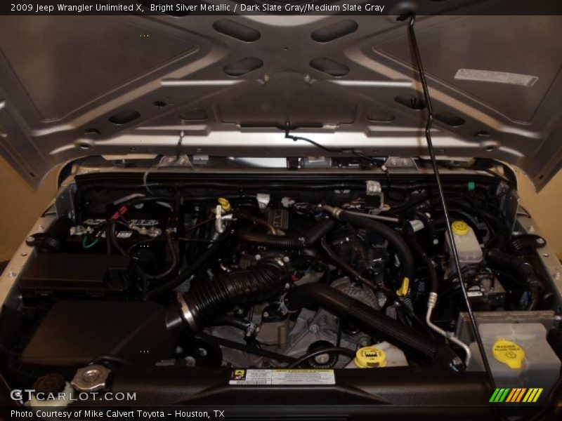 Bright Silver Metallic / Dark Slate Gray/Medium Slate Gray 2009 Jeep Wrangler Unlimited X