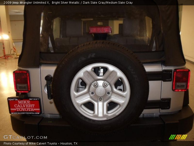 Bright Silver Metallic / Dark Slate Gray/Medium Slate Gray 2009 Jeep Wrangler Unlimited X