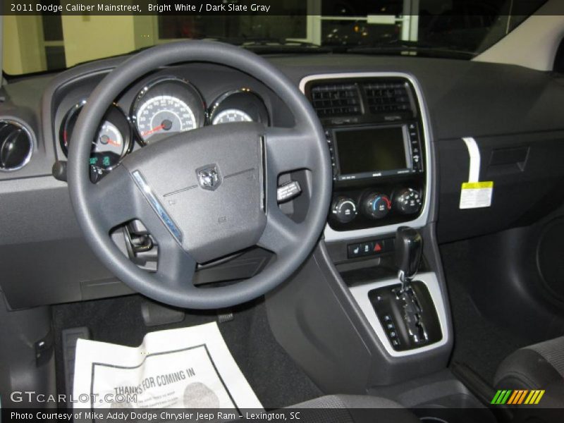 Bright White / Dark Slate Gray 2011 Dodge Caliber Mainstreet