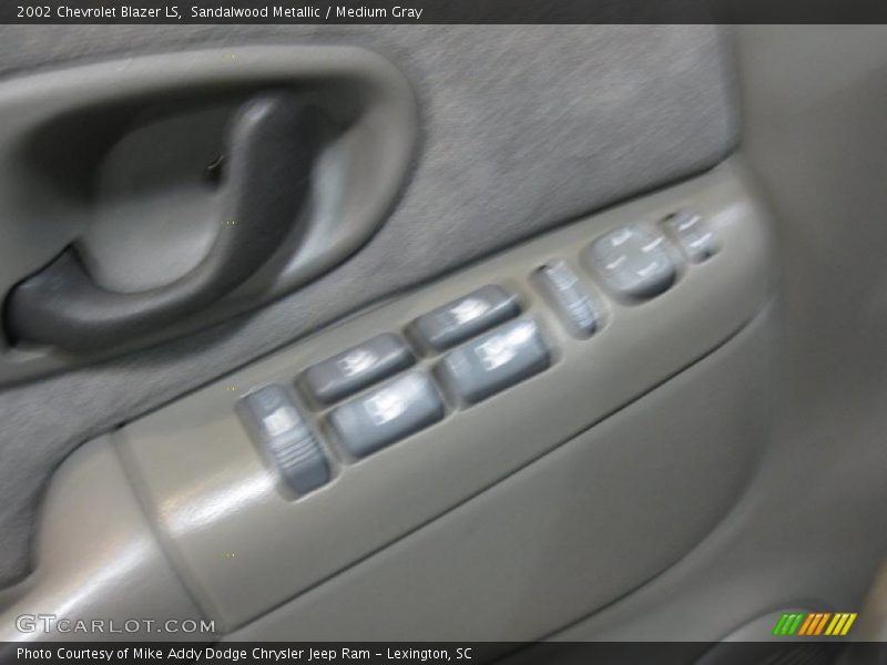 Sandalwood Metallic / Medium Gray 2002 Chevrolet Blazer LS