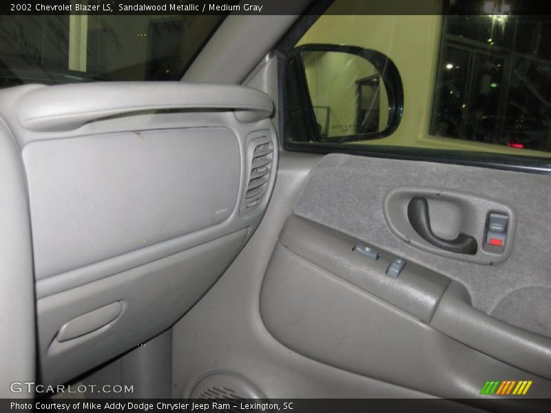 Sandalwood Metallic / Medium Gray 2002 Chevrolet Blazer LS