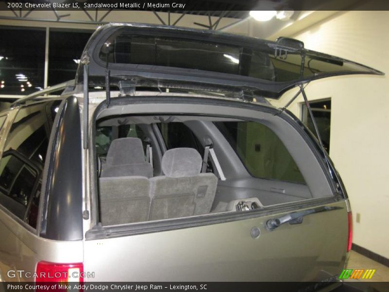 Sandalwood Metallic / Medium Gray 2002 Chevrolet Blazer LS
