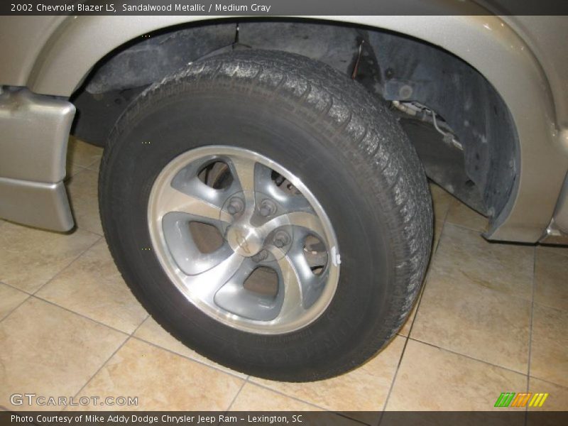 Sandalwood Metallic / Medium Gray 2002 Chevrolet Blazer LS