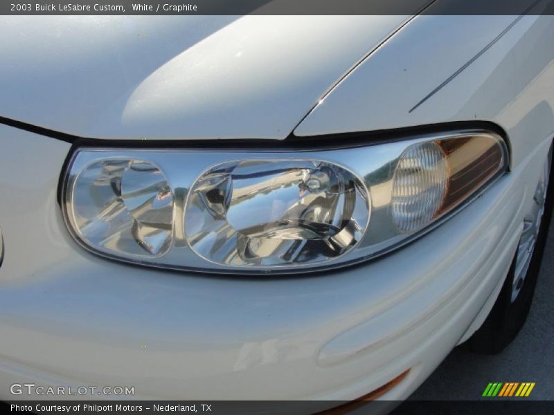 White / Graphite 2003 Buick LeSabre Custom