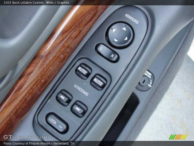 White / Graphite 2003 Buick LeSabre Custom