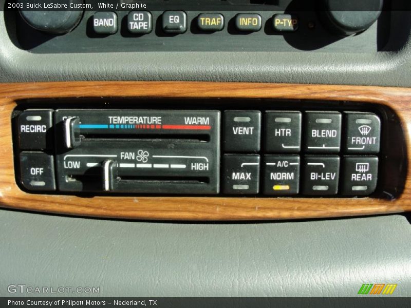 White / Graphite 2003 Buick LeSabre Custom