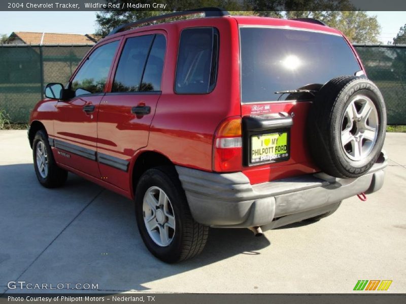 Wildfire Red / Medium Gray 2004 Chevrolet Tracker