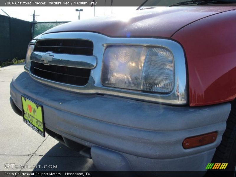 Wildfire Red / Medium Gray 2004 Chevrolet Tracker