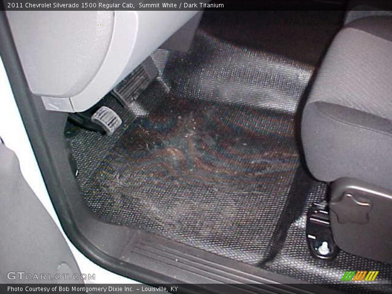 Summit White / Dark Titanium 2011 Chevrolet Silverado 1500 Regular Cab