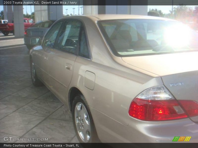 Desert Sand Mica / Ivory 2003 Toyota Avalon XLS