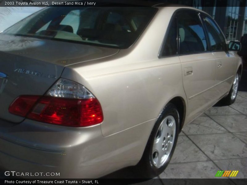 Desert Sand Mica / Ivory 2003 Toyota Avalon XLS