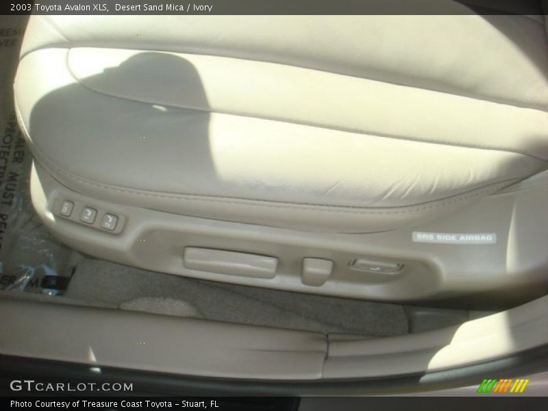 Desert Sand Mica / Ivory 2003 Toyota Avalon XLS