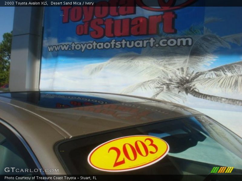 Desert Sand Mica / Ivory 2003 Toyota Avalon XLS