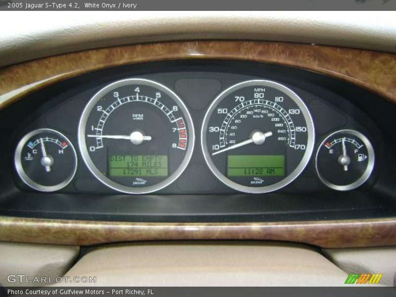 White Onyx / Ivory 2005 Jaguar S-Type 4.2