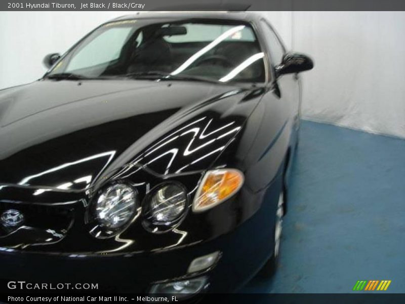 Jet Black / Black/Gray 2001 Hyundai Tiburon