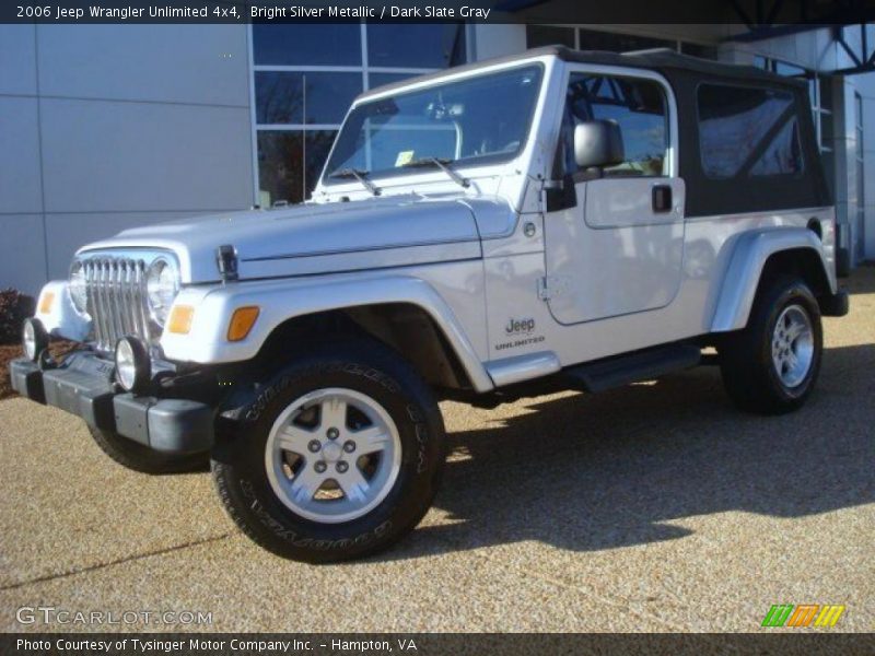 Front 3/4 View of 2006 Wrangler Unlimited 4x4