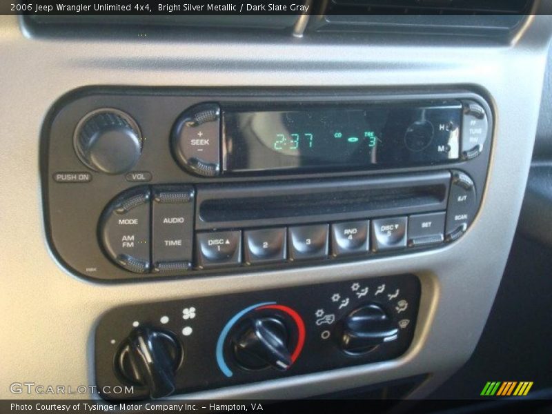 Controls of 2006 Wrangler Unlimited 4x4