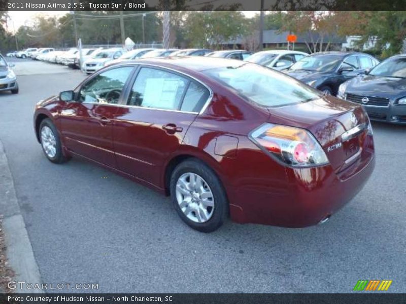 Tuscan Sun / Blond 2011 Nissan Altima 2.5 S