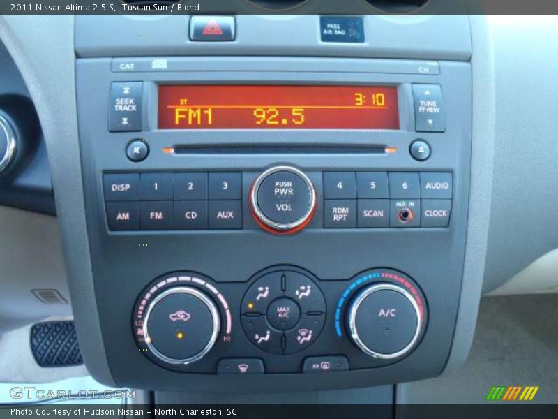 Tuscan Sun / Blond 2011 Nissan Altima 2.5 S