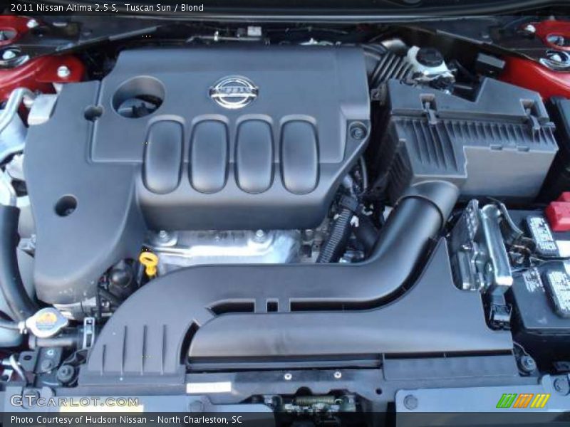 Tuscan Sun / Blond 2011 Nissan Altima 2.5 S