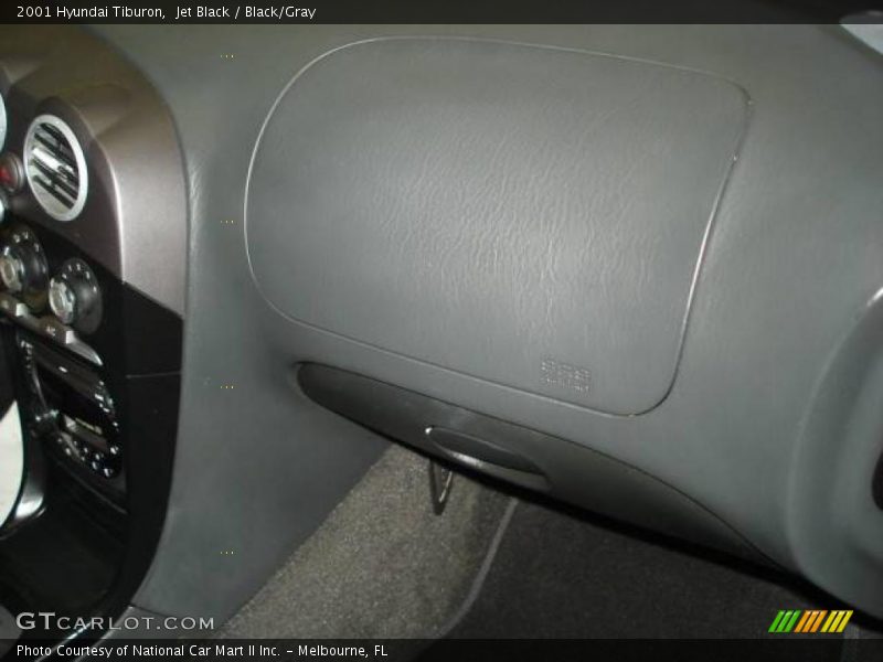 Jet Black / Black/Gray 2001 Hyundai Tiburon