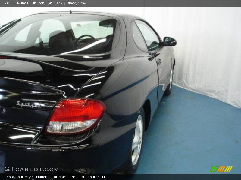 Jet Black / Black/Gray 2001 Hyundai Tiburon
