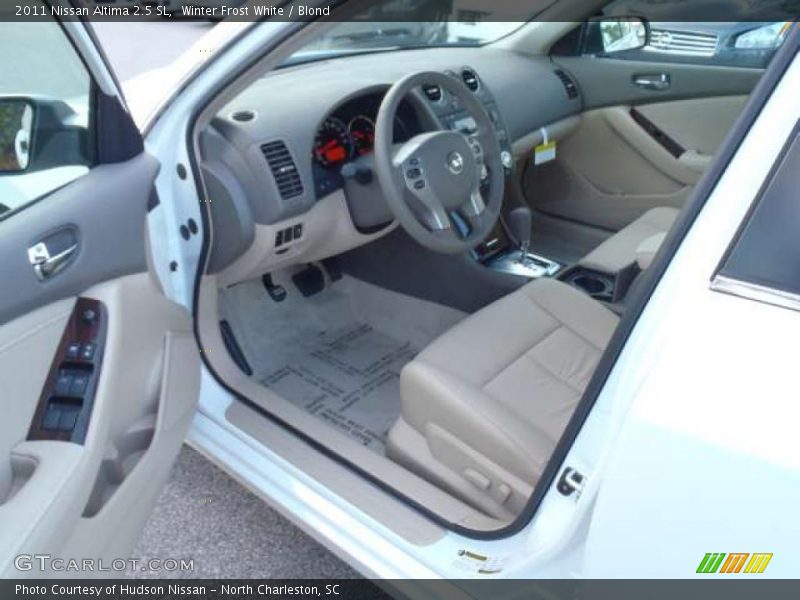 Winter Frost White / Blond 2011 Nissan Altima 2.5 SL