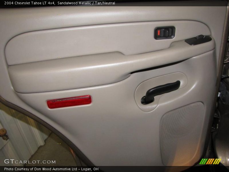 Sandalwood Metallic / Tan/Neutral 2004 Chevrolet Tahoe LT 4x4