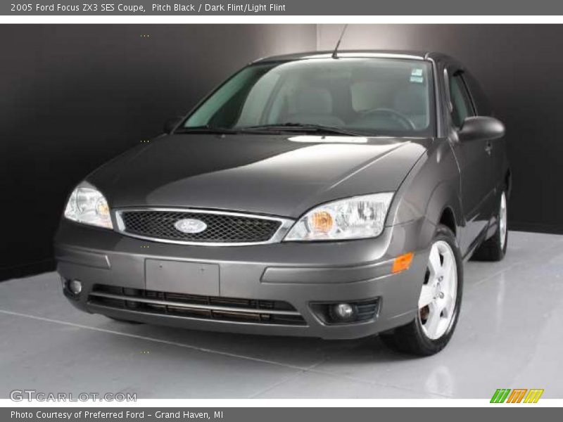 Pitch Black / Dark Flint/Light Flint 2005 Ford Focus ZX3 SES Coupe