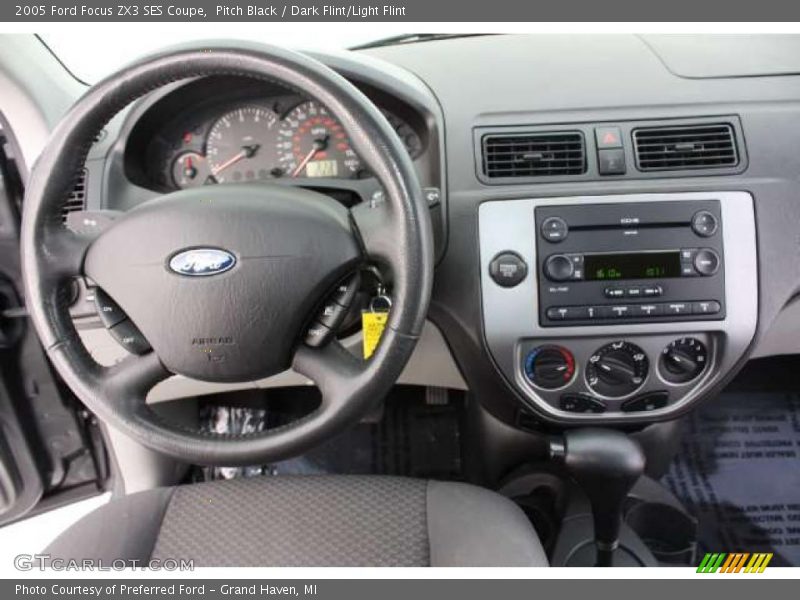 Pitch Black / Dark Flint/Light Flint 2005 Ford Focus ZX3 SES Coupe