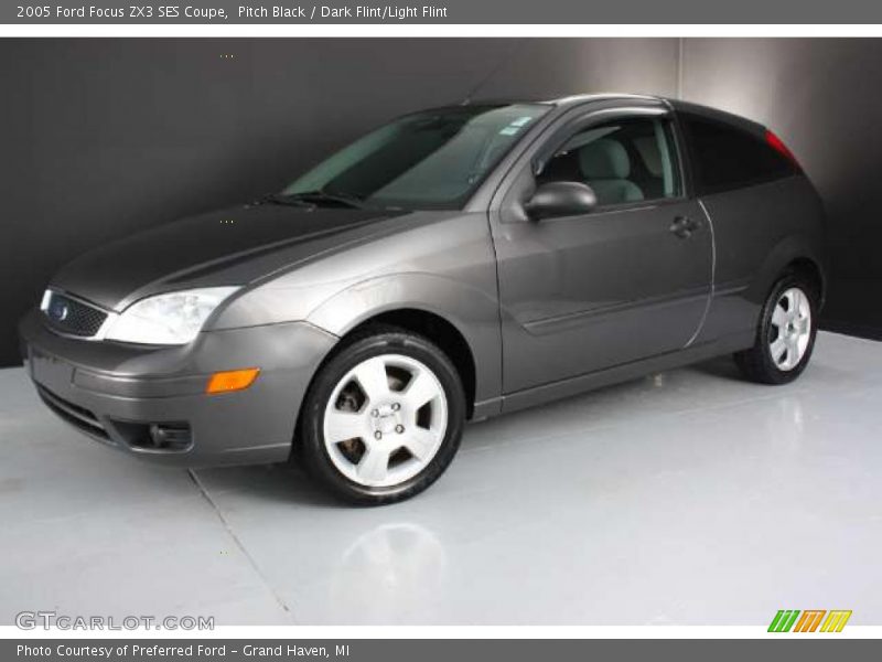 Pitch Black / Dark Flint/Light Flint 2005 Ford Focus ZX3 SES Coupe