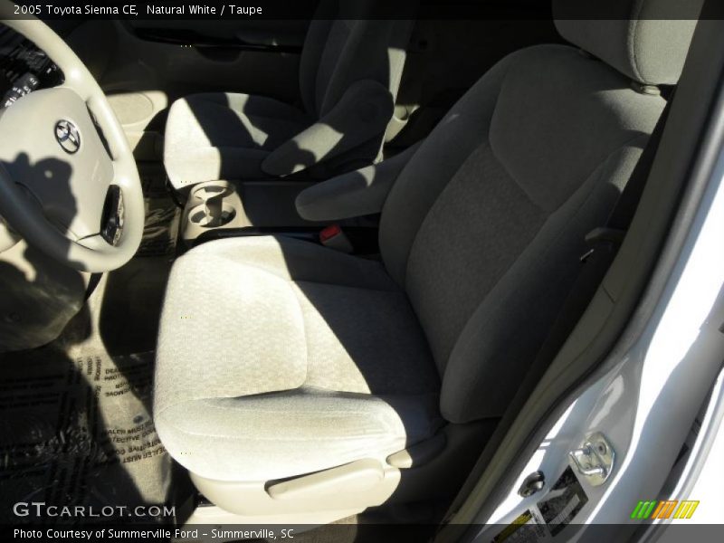 Natural White / Taupe 2005 Toyota Sienna CE