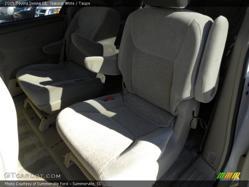 Natural White / Taupe 2005 Toyota Sienna CE
