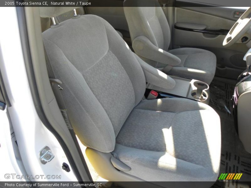 Natural White / Taupe 2005 Toyota Sienna CE