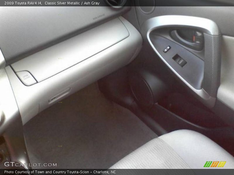 Classic Silver Metallic / Ash Gray 2009 Toyota RAV4 I4