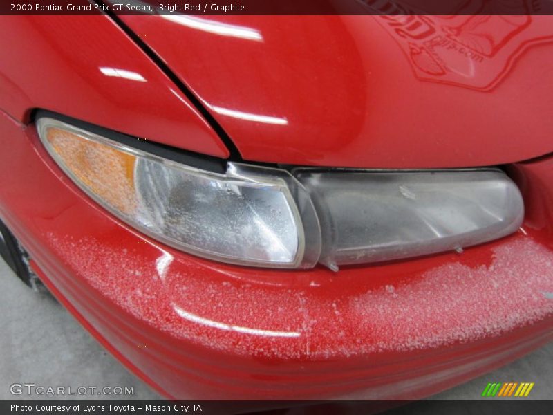 Bright Red / Graphite 2000 Pontiac Grand Prix GT Sedan