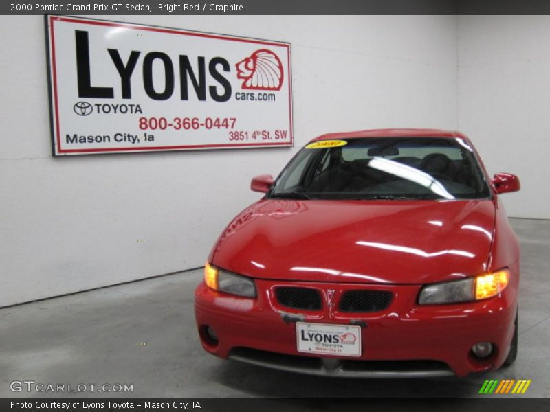 Bright Red / Graphite 2000 Pontiac Grand Prix GT Sedan