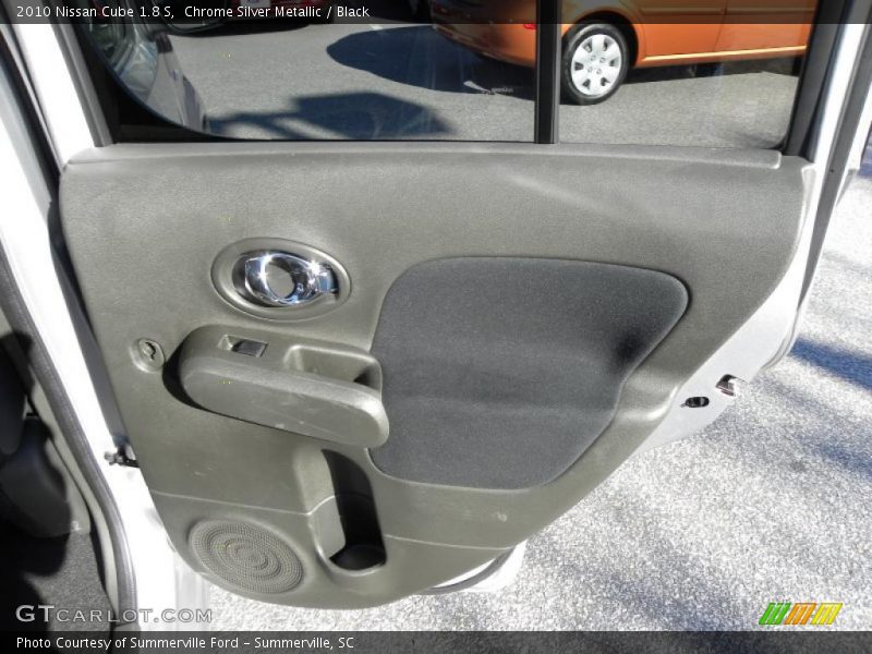 Chrome Silver Metallic / Black 2010 Nissan Cube 1.8 S
