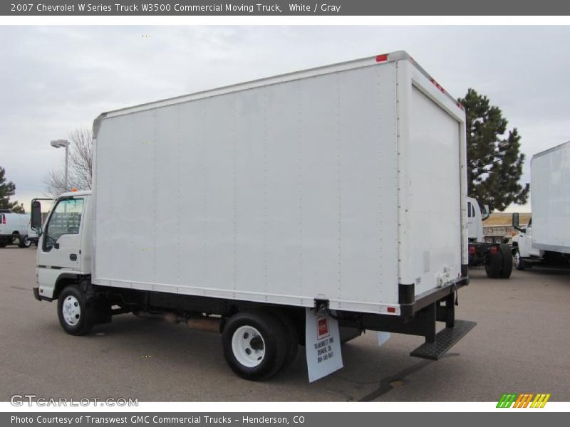  2007 W Series Truck W3500 Commercial Moving Truck White