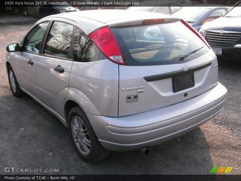  2005 Focus ZX5 SE Hatchback CD Silver Metallic
