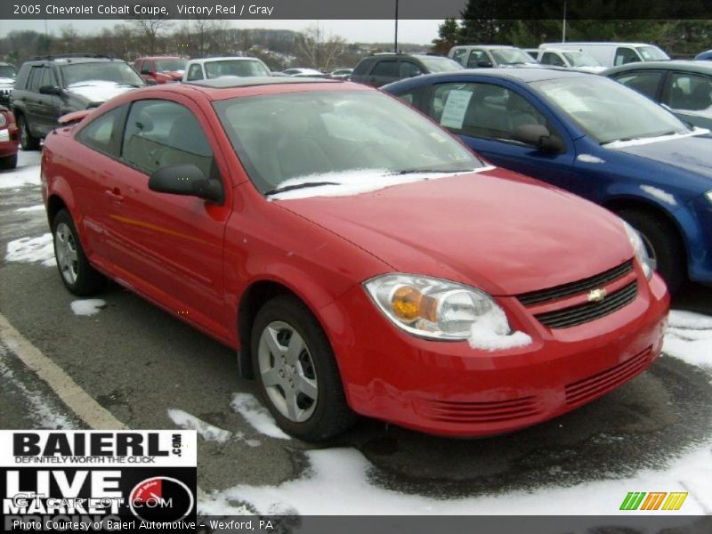 Victory Red / Gray 2005 Chevrolet Cobalt Coupe