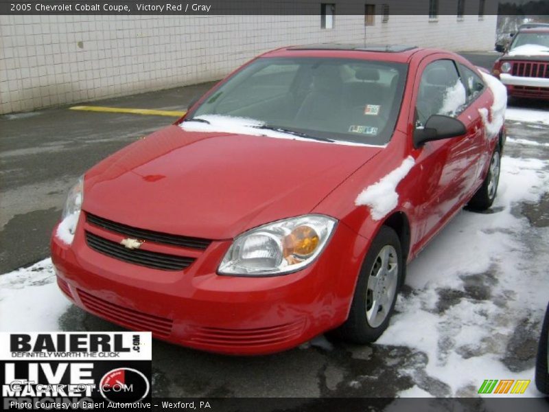 Victory Red / Gray 2005 Chevrolet Cobalt Coupe