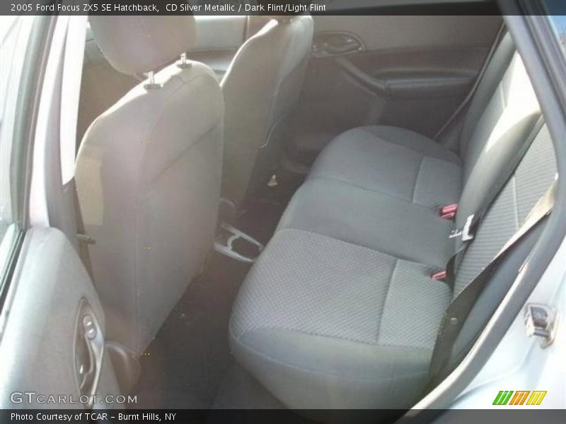 CD Silver Metallic / Dark Flint/Light Flint 2005 Ford Focus ZX5 SE Hatchback