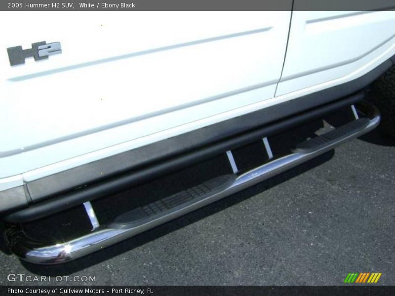 White / Ebony Black 2005 Hummer H2 SUV