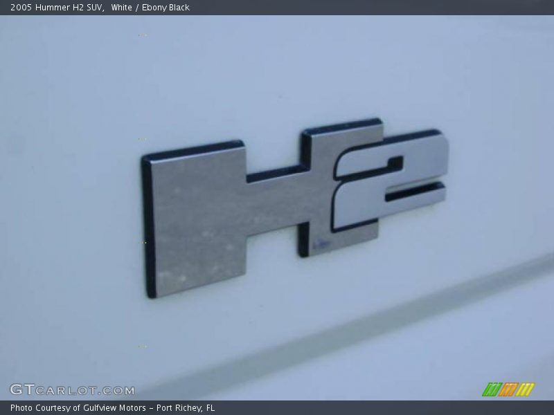White / Ebony Black 2005 Hummer H2 SUV