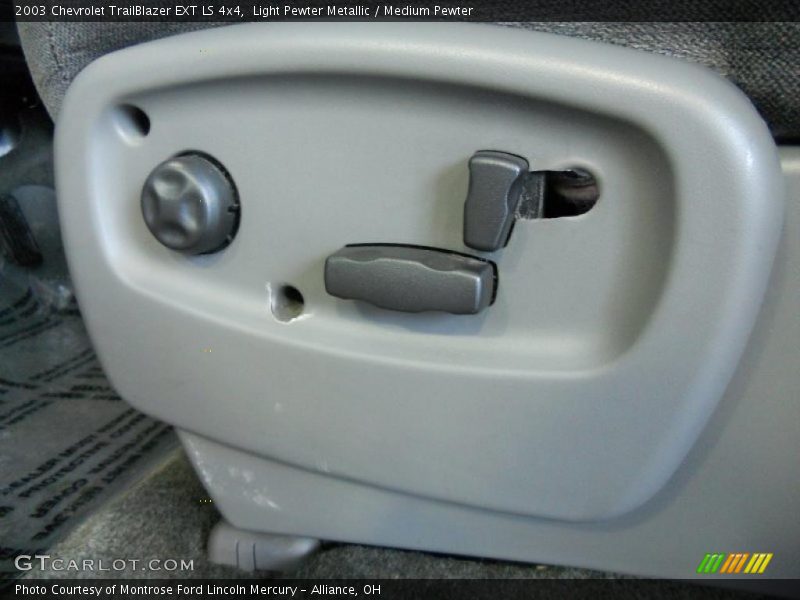 Light Pewter Metallic / Medium Pewter 2003 Chevrolet TrailBlazer EXT LS 4x4